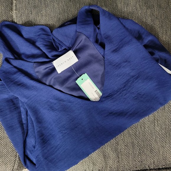 NWT French Grey Cashlee V Neck Blouse in Navy Size L - Picture 4 of 6
